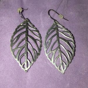 ‼️ Silver Leaf Earrings ‼️